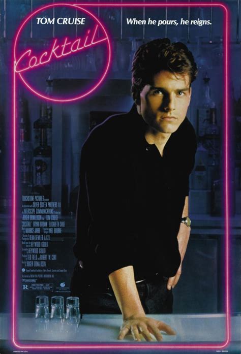 El electrizante Tom Cruise es en esta película Bryan Flanagan, un joven y ambicioso barman que con ayuda del experimentado profesional Doug Coughlim (Bryan Brown "Gorilas en la niebla") consigue convertirse en el ídolo de los clubs nocturnos de la alta sociedad neoyorquina. Absorbido por un mundo seductor de dinero fácil, su vida cambia …